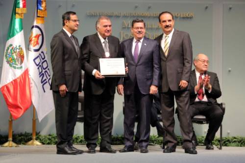 UANL 2017 MEDALLA JOSE ELEUTERIO GZZ (247)