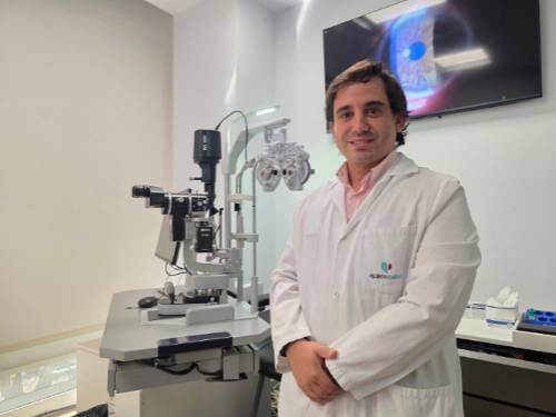 Dr. José Manuel Sandoval, jefe Servicio Oftalmología Quirónsalud Málaga -