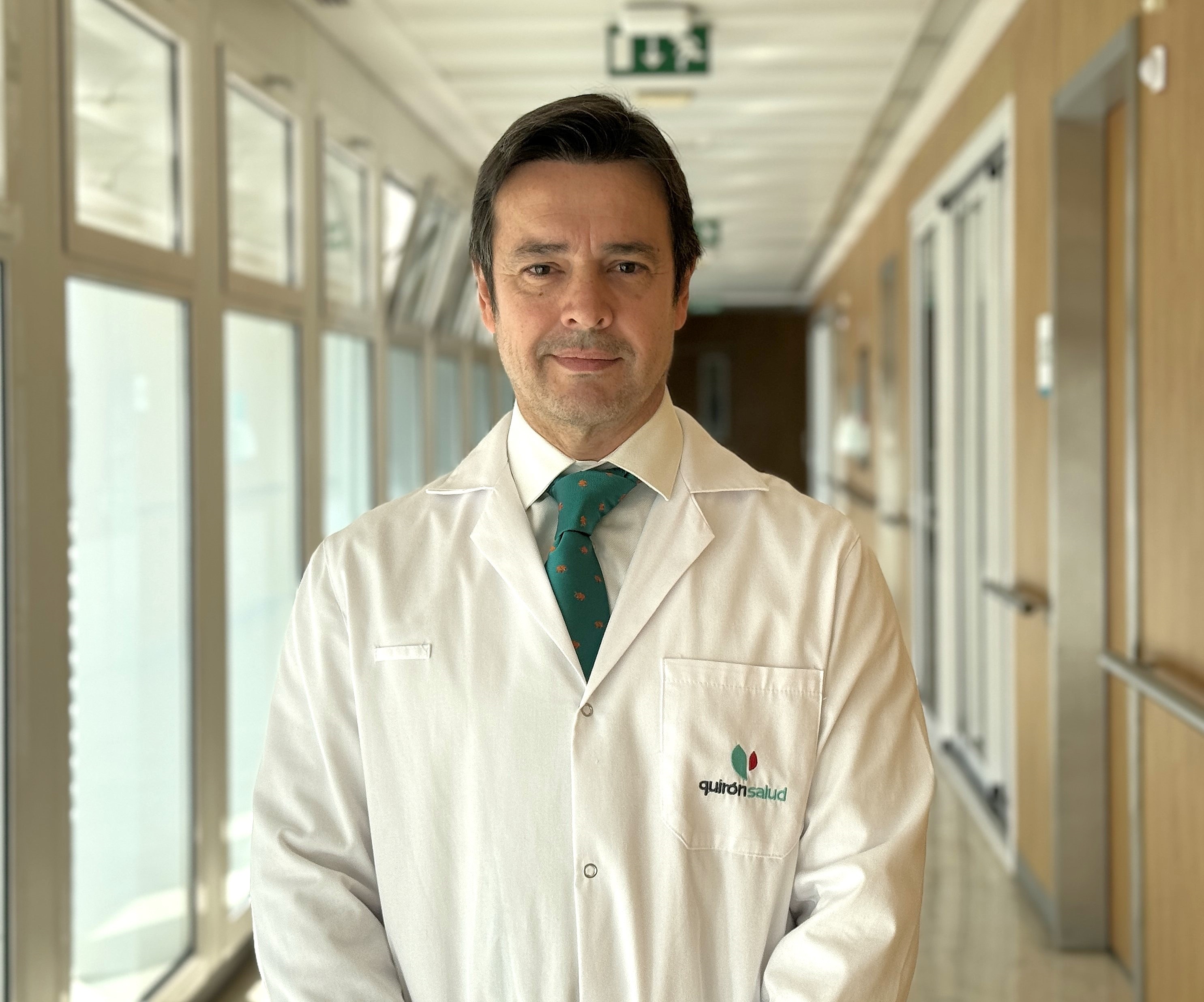El dr. Abraham García Mendoza baja