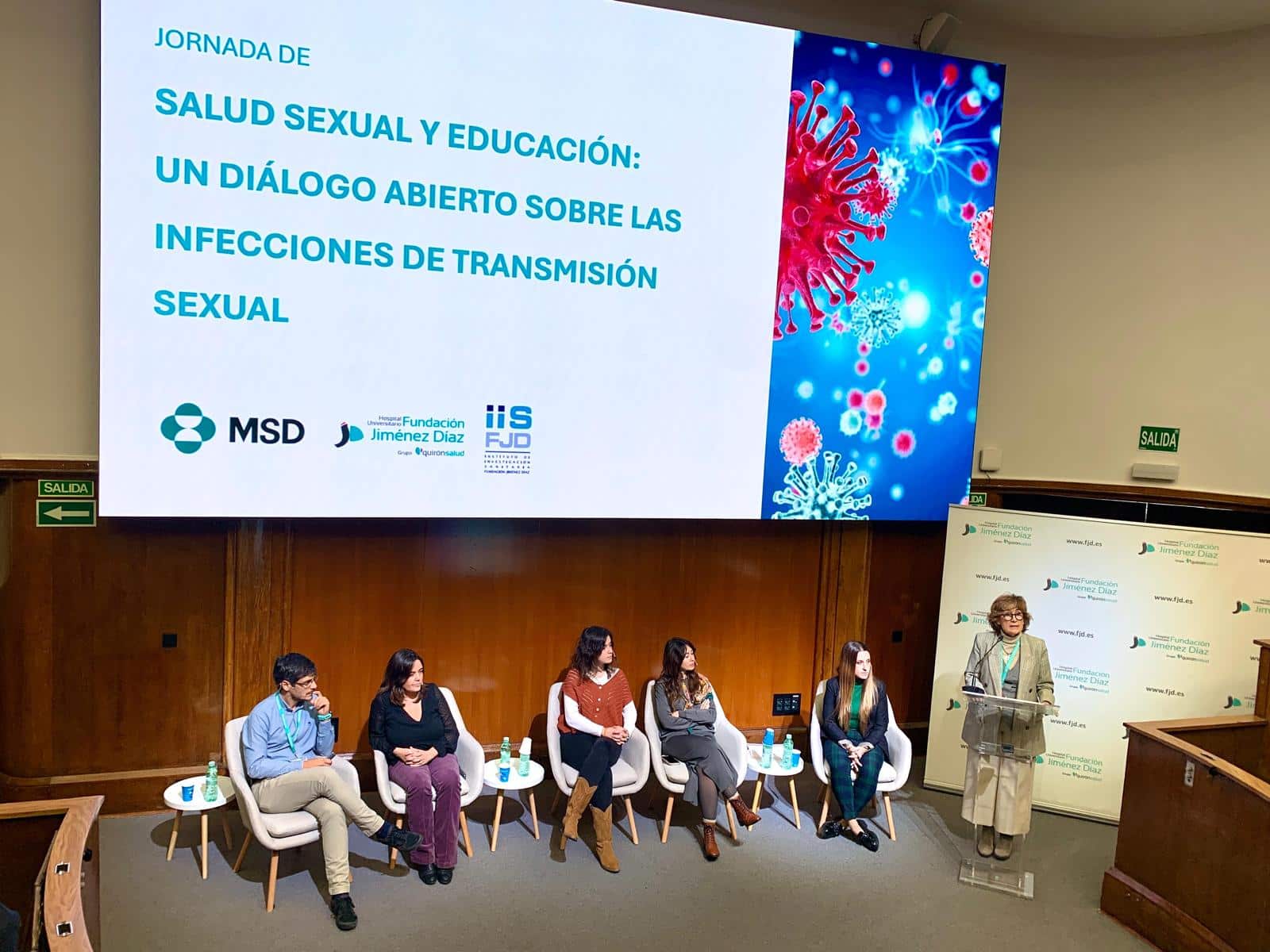 Inauguración de la Jornada a cargo de Aurora Herraiz
