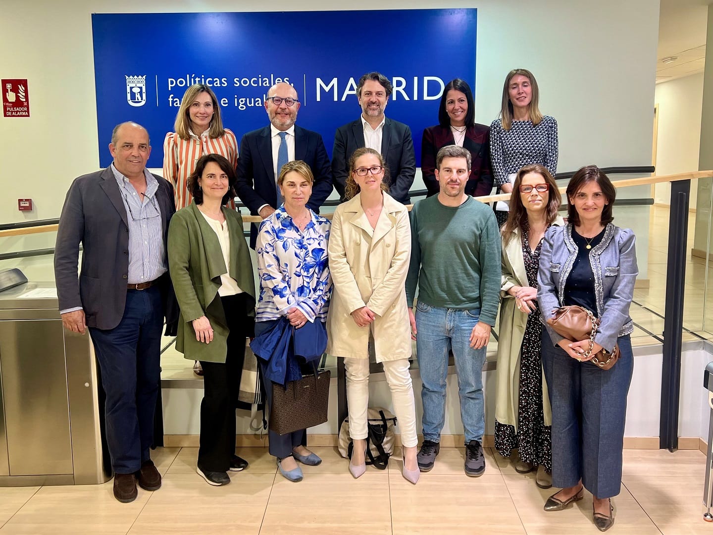 Firmantes del convenio y representantes de las instituciones firmantes y de los colectivos colaboradores