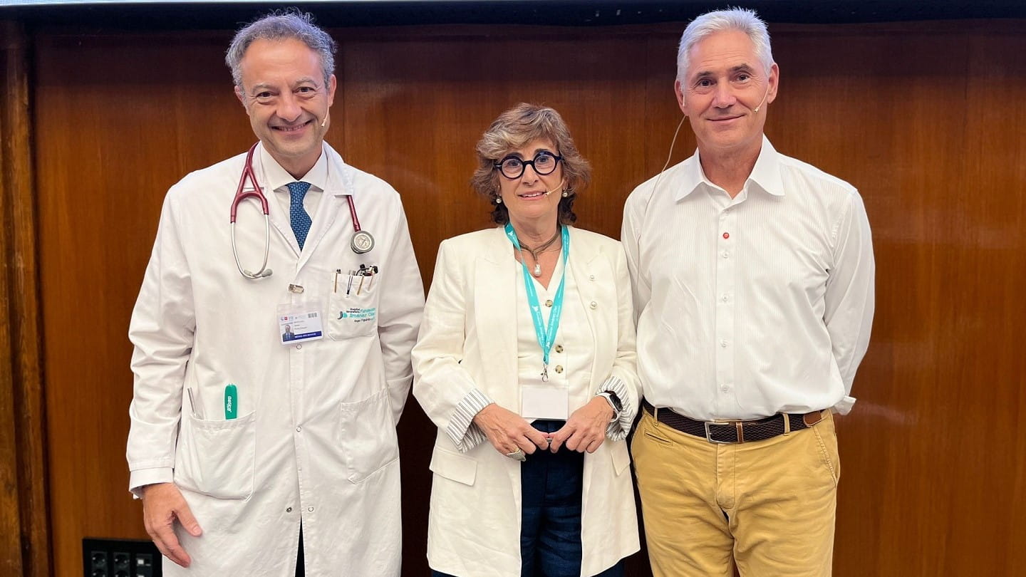 De izda. a dcha, el Dr. J. Porta-Etessám, A. Herraiz y E. Simó, antes de comenzar la jornada