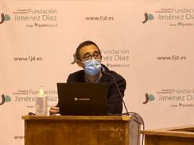 2022 02 10 El Dr. Carmelo Fernández durante su intervención en representación de todos los homenajeados