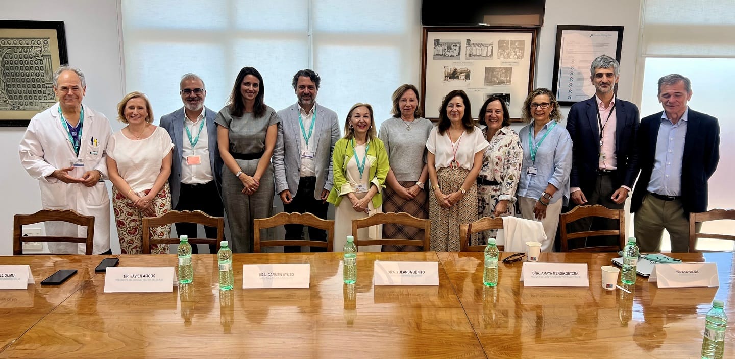 Representantes de las entidades firmantes del documento participantes en el acto