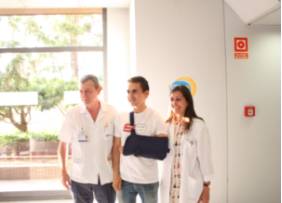 Jorge Lorenzo pasa una revisión médica en idcsalud Hospital General de Catalunya tras la intervención de clavícula