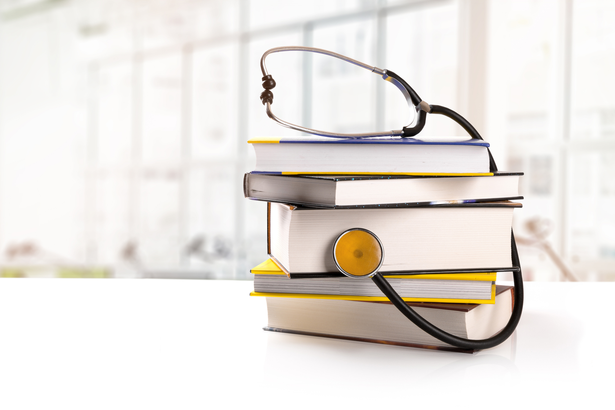 FOTO MEDICINA Y LIBROS