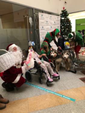 Visita de Papá Noel al Hospital Quirónsalud Málaga 2