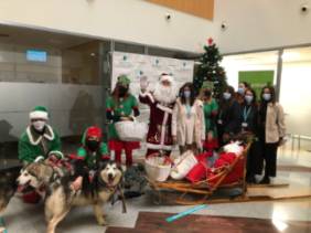 Visita de Papá Noel al Hospital Quirónsalud Málaga 9