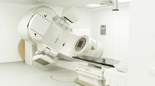 Acelerador lineal Varian True Beam 2.7 radioterapia quironsalud Torrevieja