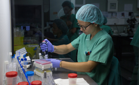 Primer caso gemelos libres sindrome mascara nacidos espana