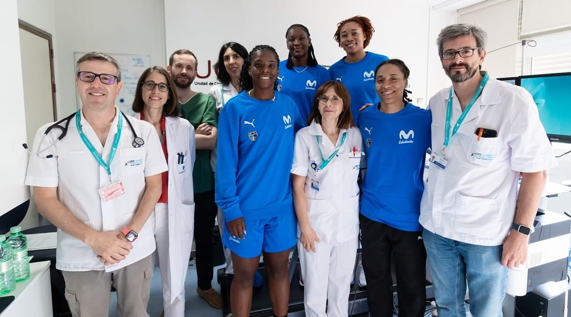 El primer equipo femenino de Movistar Estudiantes completa con éxito sus reconocimientos médicos en la Fundación Jiménez Díaz