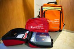 Mochilas Quirónsalud Semana Santa y desfibrilador