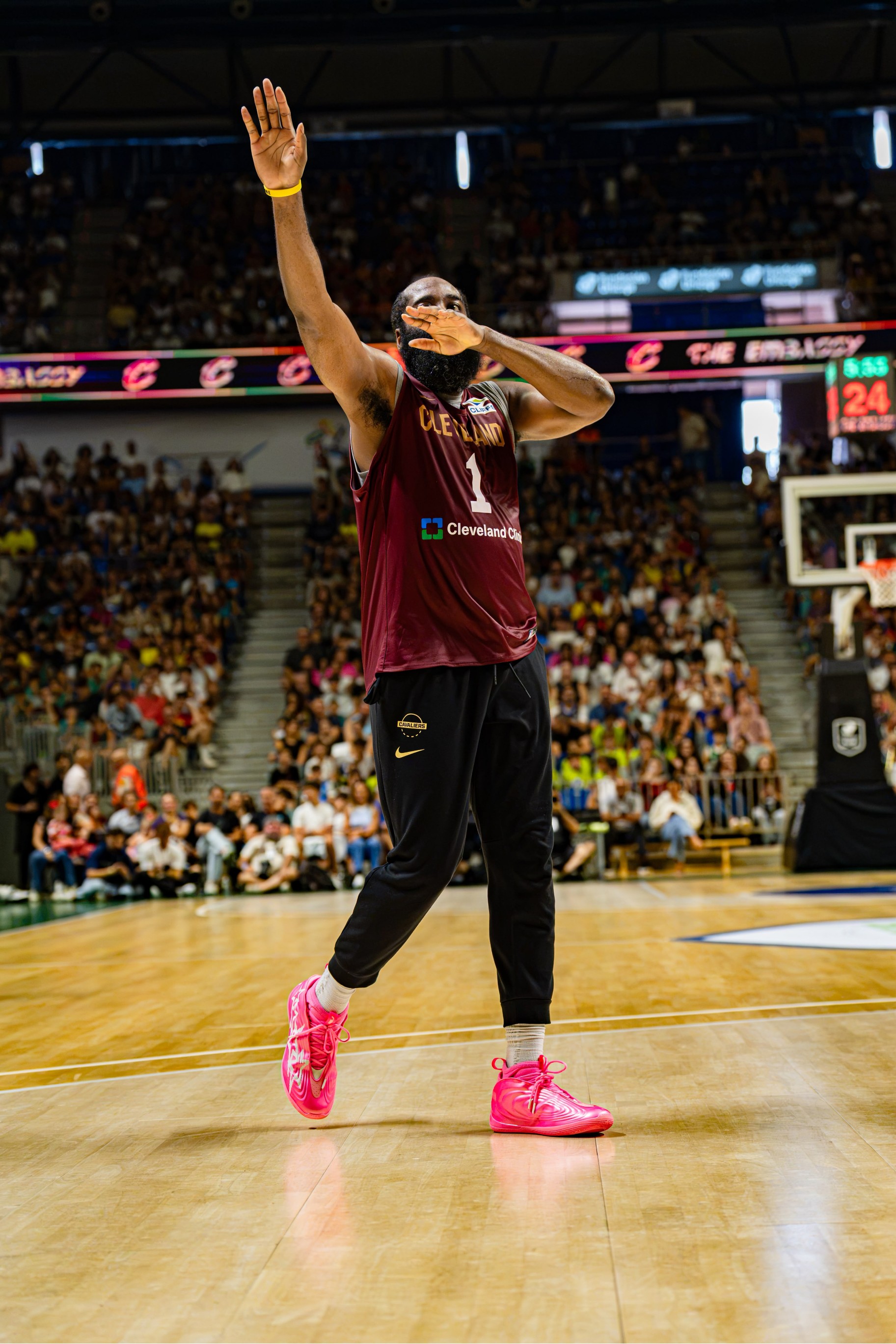 Cleveland Cavaliers Harden Foto de Gaby Ocete