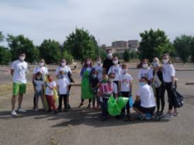 equipo Quironsalud Toledo listo para luchar contra la basuraleza