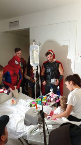 Visita Superheroes Quirónsalud Málaga 19