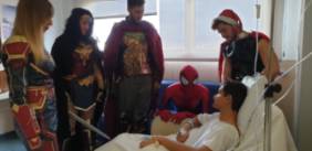 Visita Superheroes Quirónsalud Málaga 16