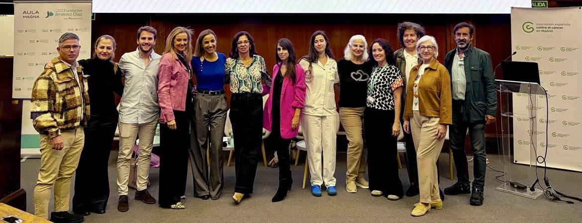 Organizadores y participantes en la jornada