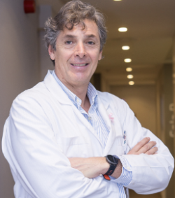 Dr. Fernández Moya