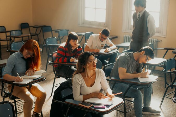 adolescentes-sueño-quirónsalud-vitoria