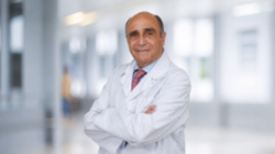 Dr. César Canales Bedoya