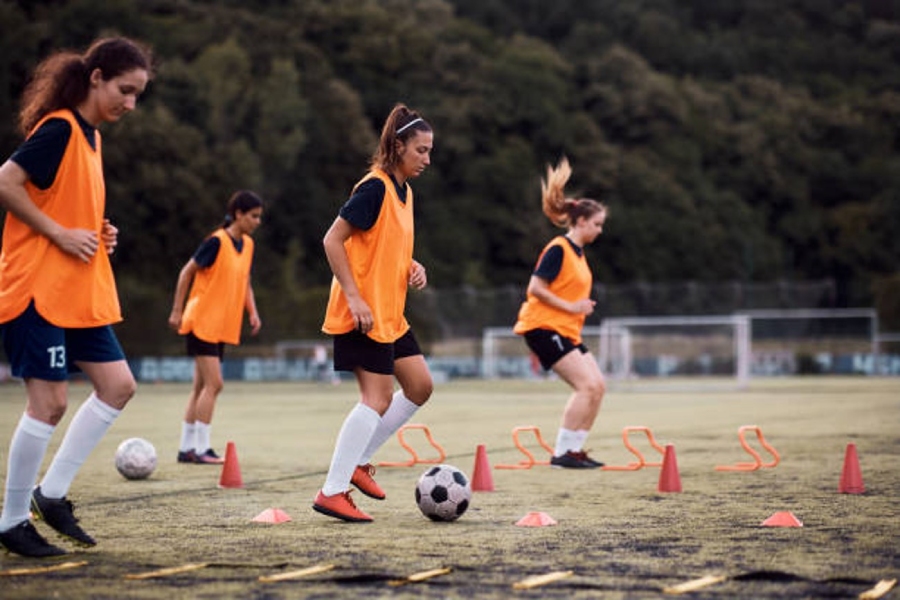 cuerpo-femenino-futbol-lesiones-mas-frecuentes