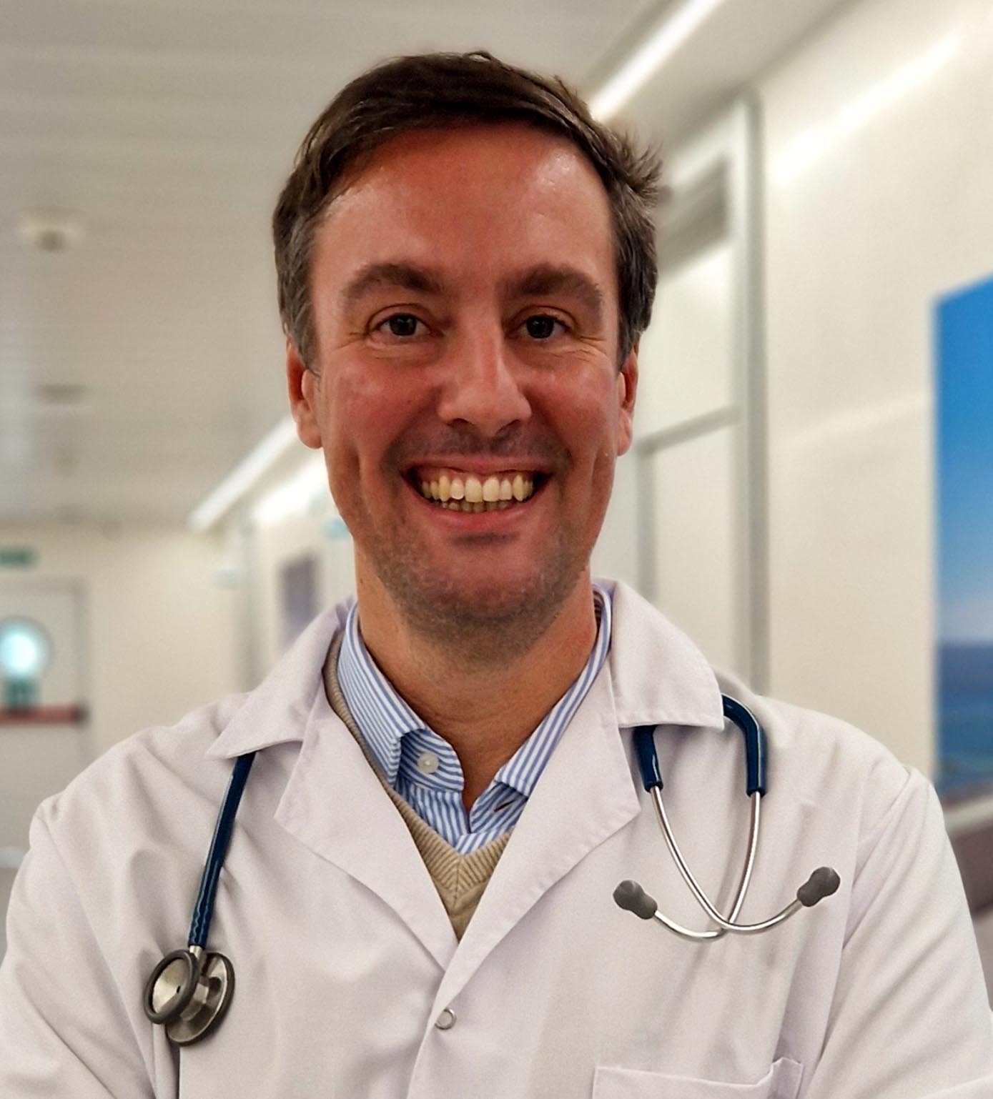 hernandez-hematologia-quironsalud-marbella-perfil