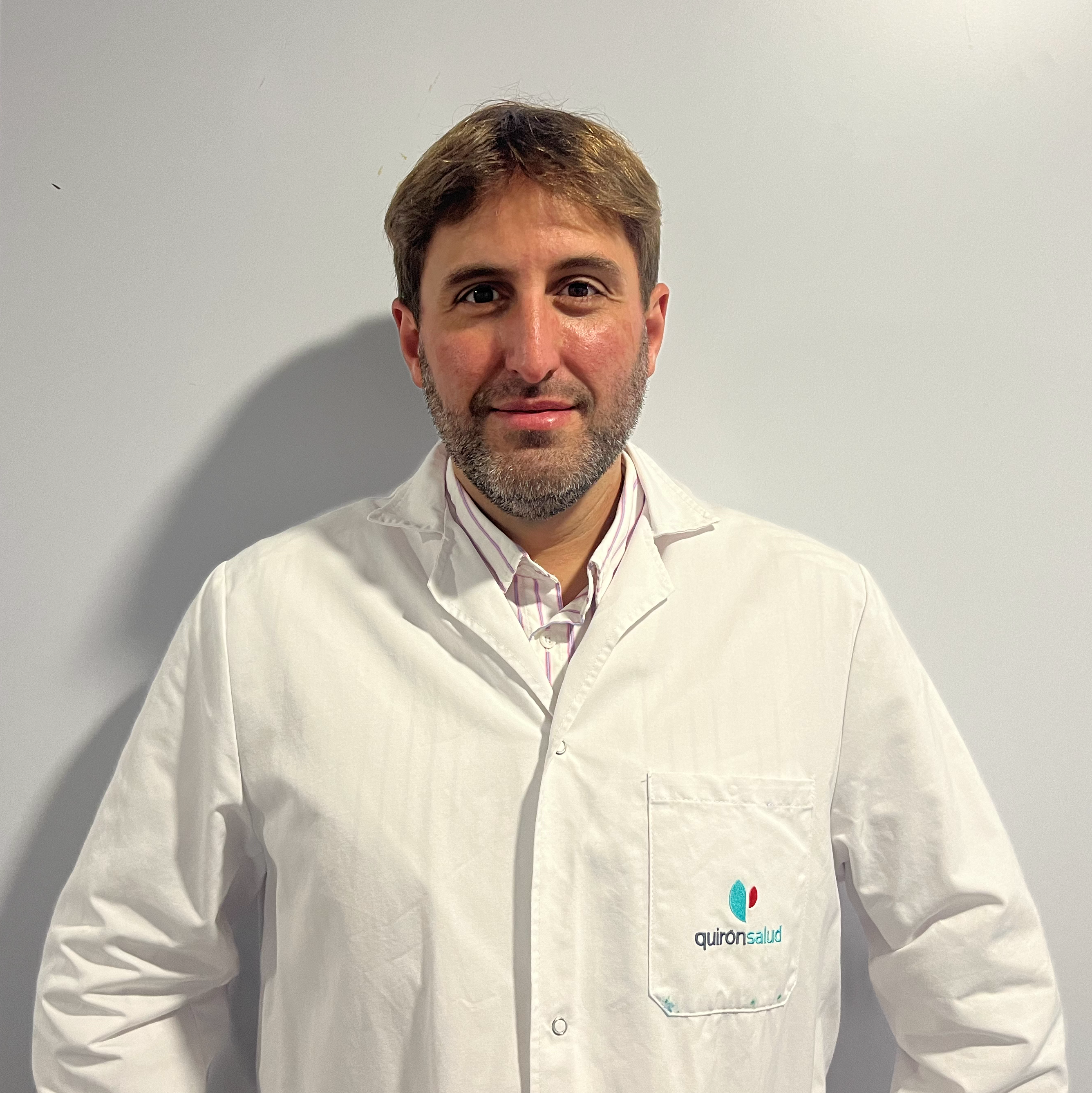 Dr. Iker Ibor, Servicio de Traumatología y Cirugía Ortopédica de Quirónsalud Bizkaia