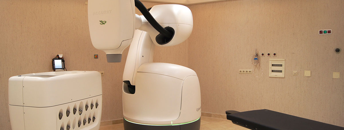 Radiocirugía robótica CyberKnife