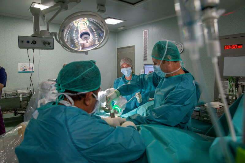 Hospital Quirónsalud Barcelona__Operación Mazor X_Dr. Clavel
