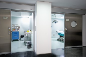 Acceso quirófanos Hospital Quirónsalud Barcelona