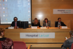 Dr. Gonzalo Bartolomé, Teresa Pacheco, Esther Estepa y el Dr. Manuel Albi