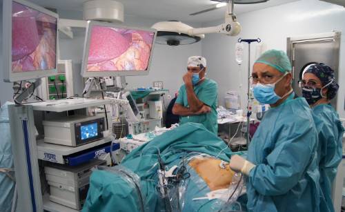 Foto torre laparoscopia