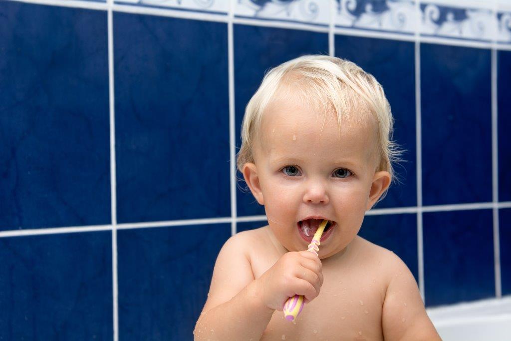 Niño dientes