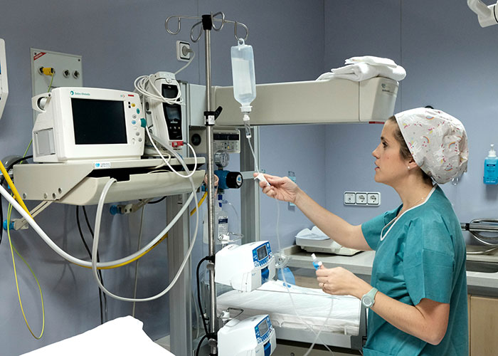 enfermera-quironsalud-sagrado-corazon