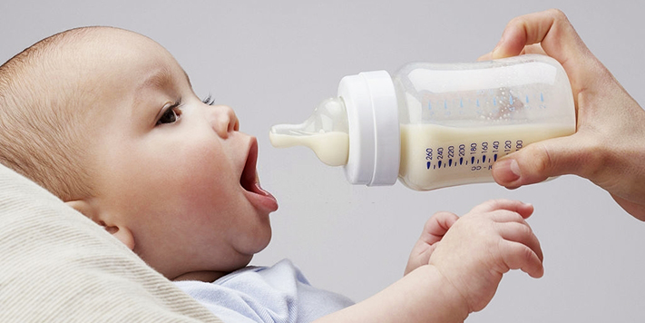 Qué biberón usar para dar agua a tu bebé?