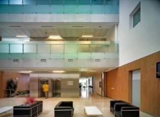 Hospital Quirónsalud Infanta Luisa. Hall de entrada