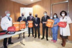 Entrega de material sanitario a hermandades de Triana