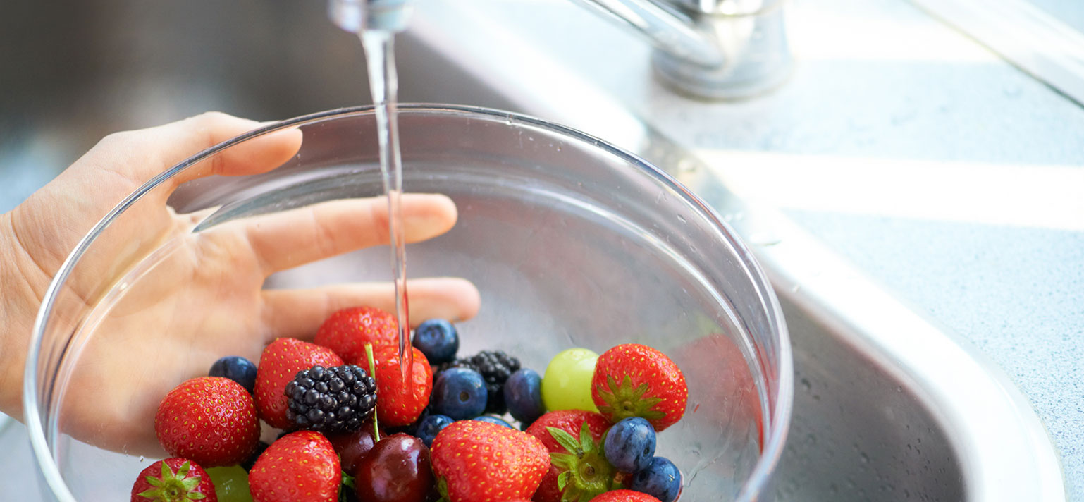 Inculcar hábitos de higiene a la hora de manipular alimentos e ingerirlos