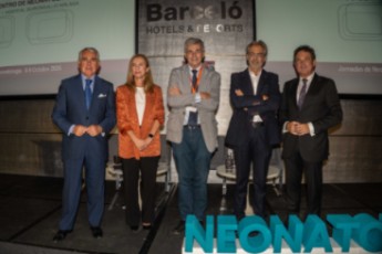 simposio pediatría inauguración (de izq a dcha. navarro, yeves, baca, urda y cantos)