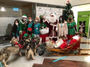 Visita de Papá Noel al Hospital Quirónsalud Málaga 1