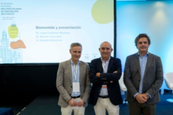 Reunión Cáncer Dres. Cobo, Contreras, Bartolomé (izda-dcha) 2