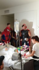 Visita Superheroes Quirónsalud Málaga 19