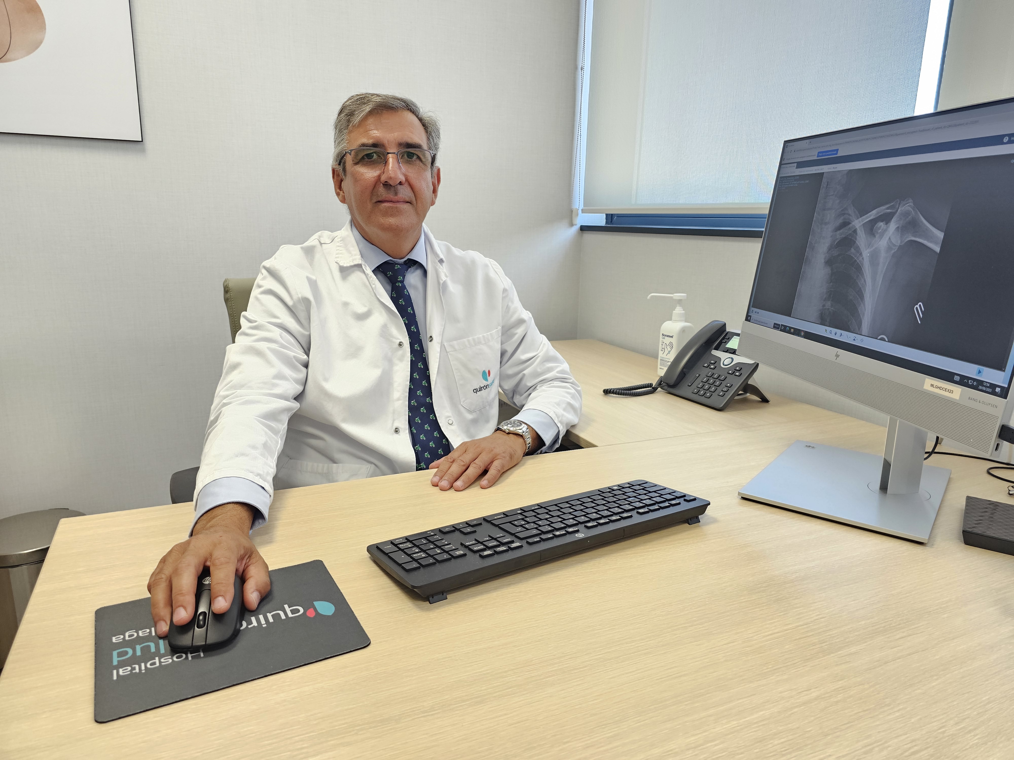 Dr. Rafael López Arévalo, jefe Traumatología Quirónsalud Málaga