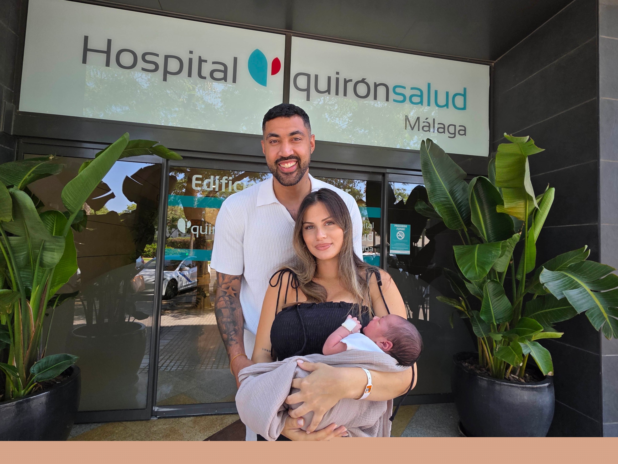 Augusto Lima y Camila Marcucci, padres de un niño en Quirónsalud Málaga -