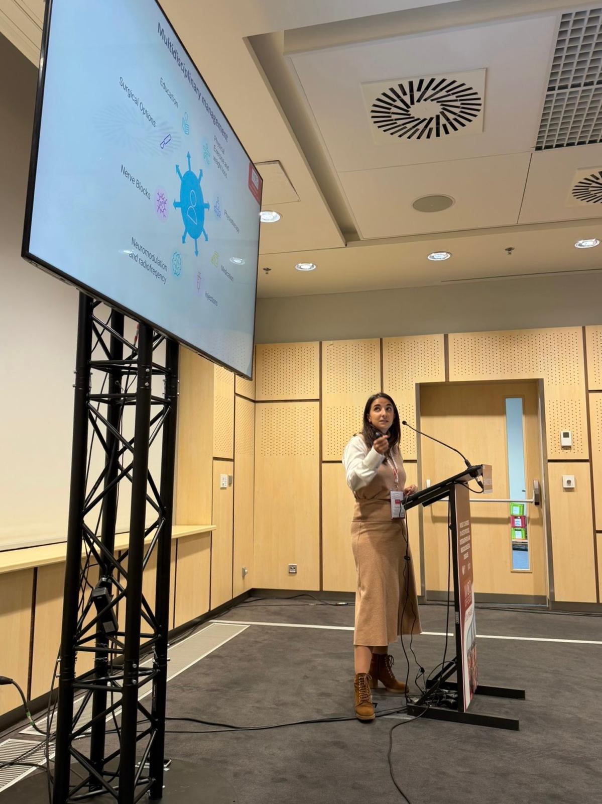 Dra. África Fernández. Congreso Salud Musculoesquelética