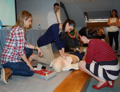 Primeros auxilios (simulacro parada cardiorrespiratoria)