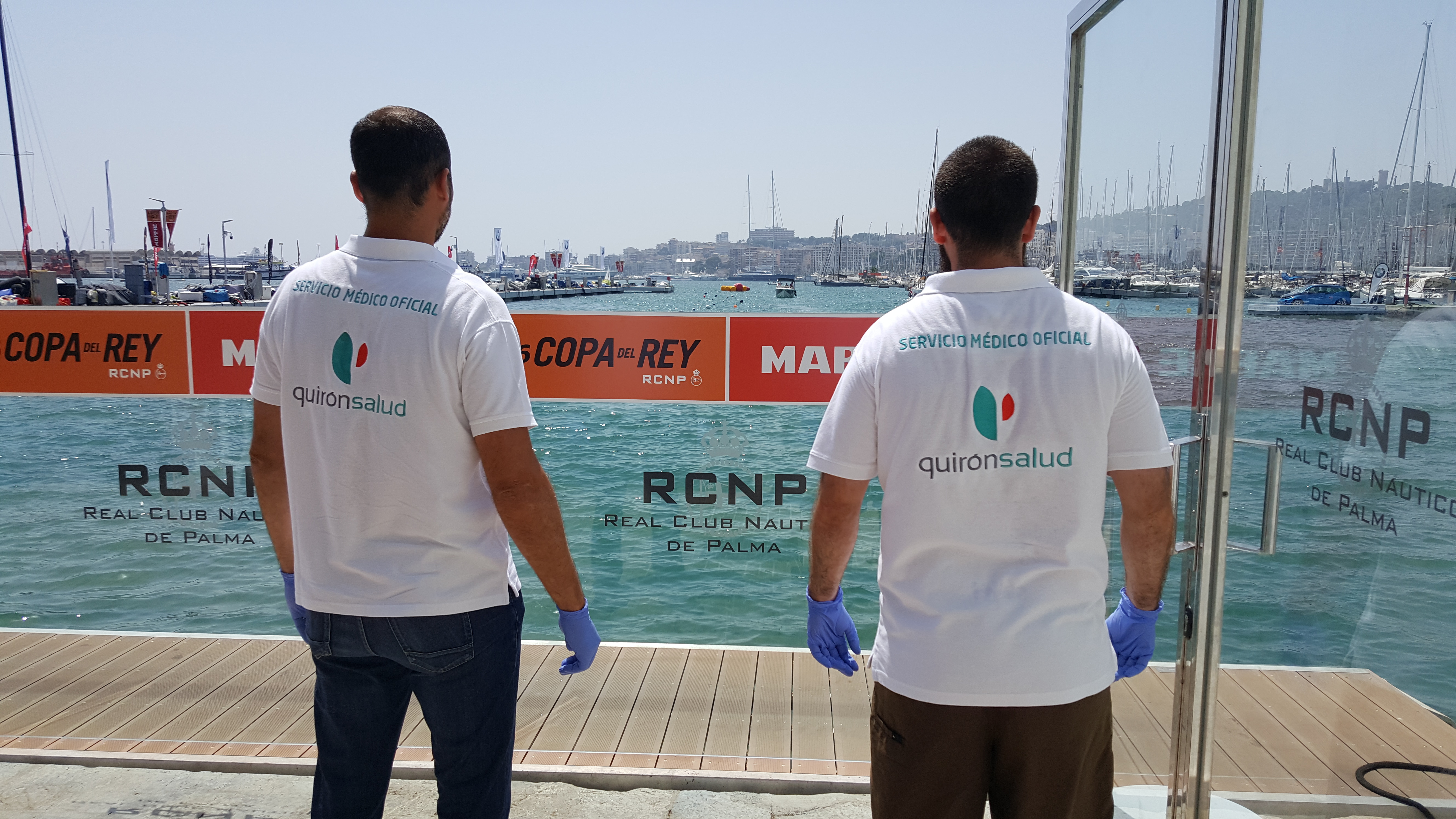 HQPPCR - Equipo médico Quirónsalud en tierra