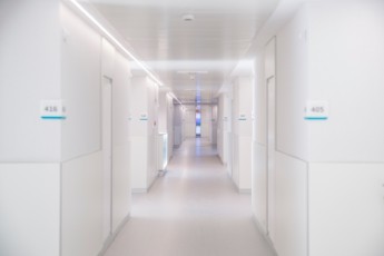 Hospital el Pilar - Grupo Quirónsalud - Pasillo Cuarta Planta