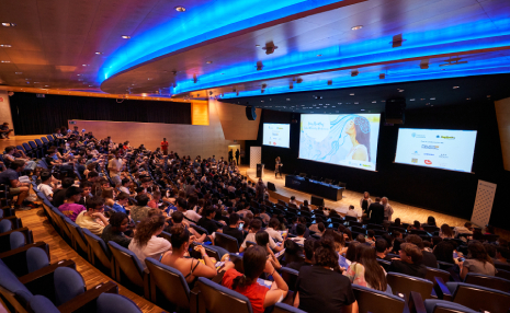 La Fundación Quirónsalud reúne a 300 adolescentes barceloneses en un evento sobre salud mental