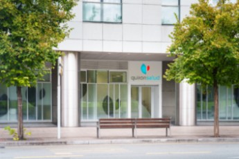 Entrada - Centro Médico Quirónsalud Plaza Euskadi